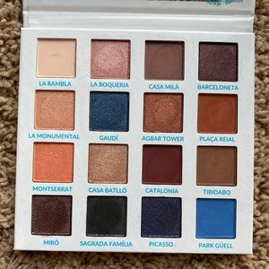 bh Cosmetics Beautiful in Barcelona Eyeshadow Palette